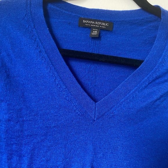 Sweater - Picture 2 of 3